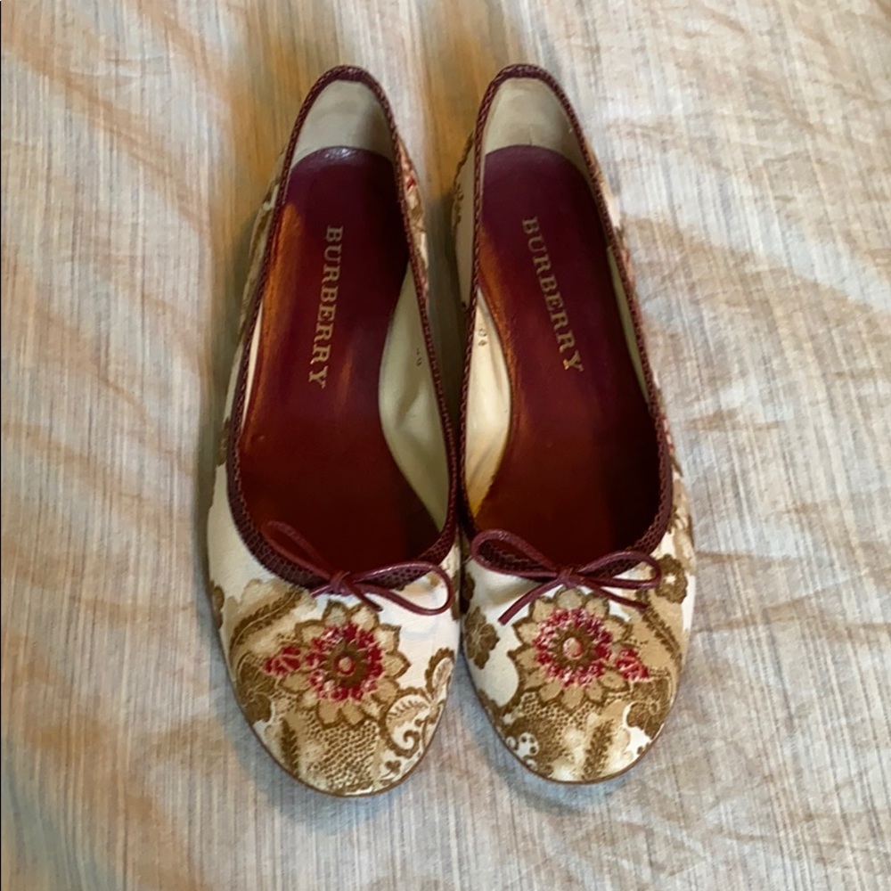 Burberry flats